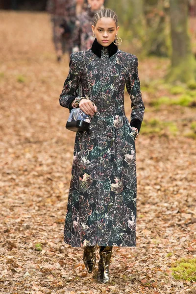 Look 38